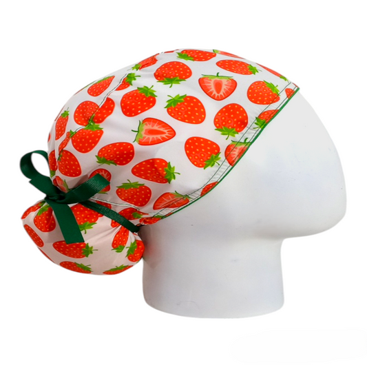 Gorro Quirúrgico Mujer y Portacarnet Fresas - gorro antifluido para mujer Doctools - foto 2