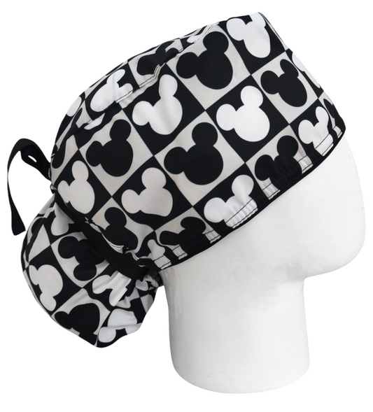 Gorro Quirúrgico Mujer y Portacarnet Minnie Textura Cuadros Negro - gorro antifluido para mujer Doctools - foto 2