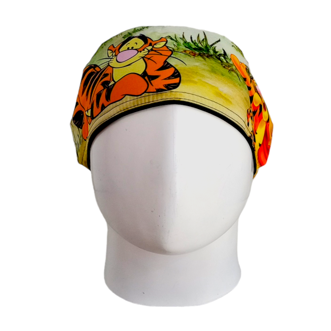 Gorro Quirúrgico Mujer y Portacarnet Tigger y Pooh - gorro antifluido para mujer Doctools - foto 3
