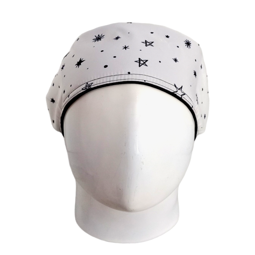 Gorro Quirúrgico Mujer y Portacarnet Estrellas Blanco y Negro - gorro antifluido para mujer Doctools - foto 3