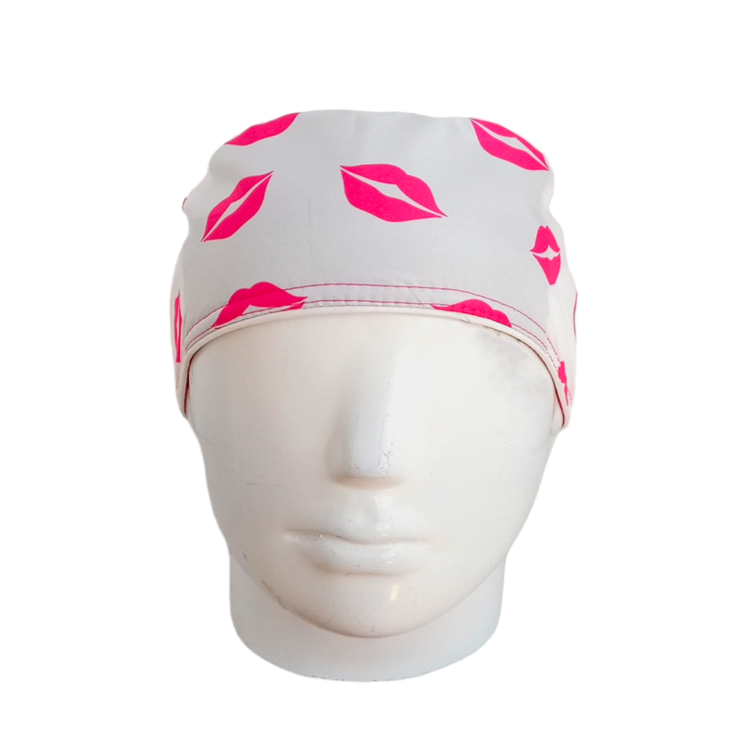 Gorro Quirúrgico Mujer y Portacarnet Besos - gorro antifluido para mujer Doctools - foto 3