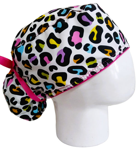 Gorro Quirúrgico Mujer y Portacarnet Animal Print Colores - gorro antifluido para mujer Doctools - foto 2