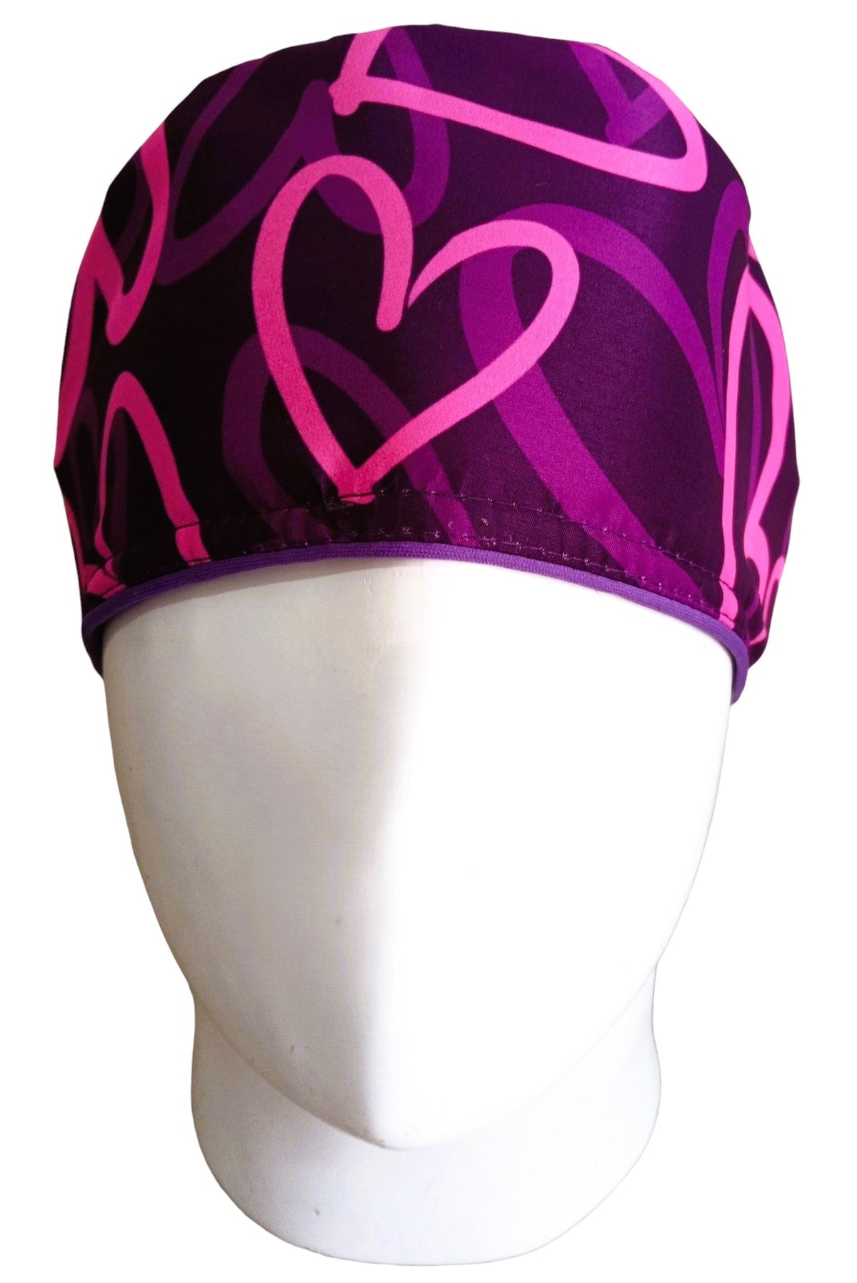 Gorro Quirúrgico Mujer y Portacarnet Corazones Morado Fucsia - gorro antifluido para mujer Doctools - foto 3