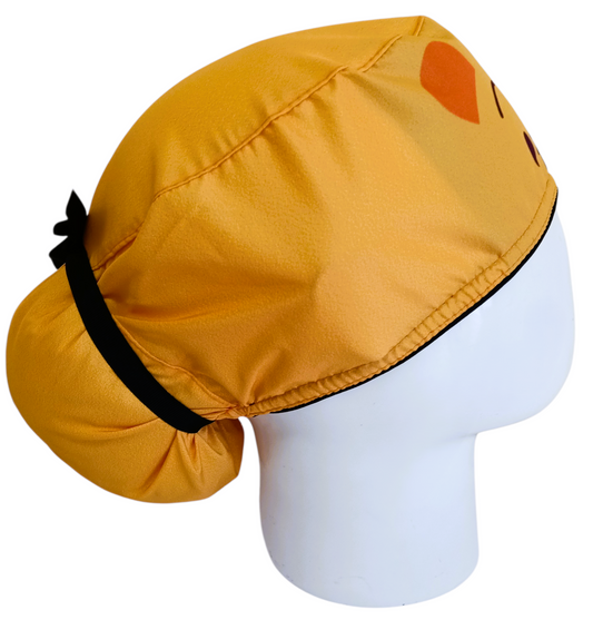 Gorro Quirúrgico Mujer y Portacarnet Winnie Pooh Amarillo - gorro antifluido para mujer Doctools - foto 2