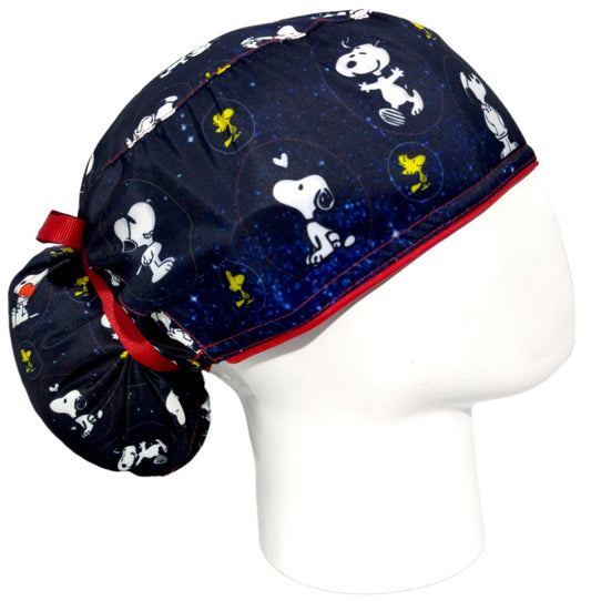 Gorro Quirúrgico Mujer y Portacarnet Snoopy Azul - gorro antifluido para mujer Doctools - foto 2