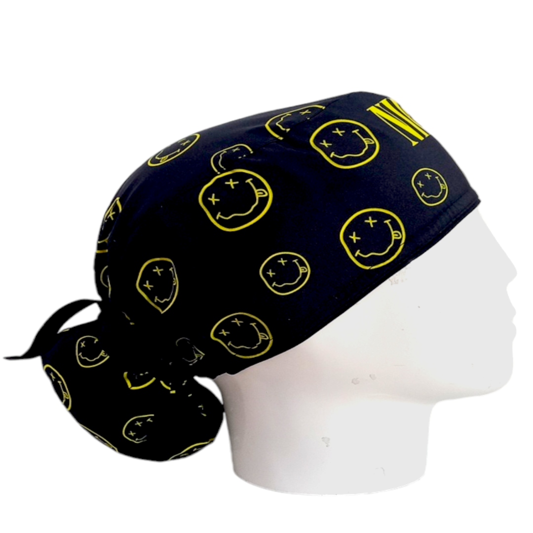 Gorro Quirúrgico Mujer y Portacarnet Nirvana Negro - gorro antifluido para mujer Doctools - foto 2