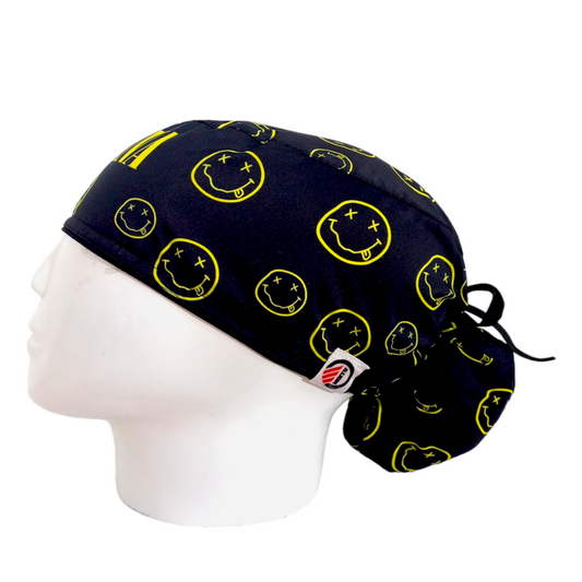 Gorro Quirúrgico Mujer y Portacarnet Nirvana Negro - gorro antifluido para mujer Doctools - foto 1