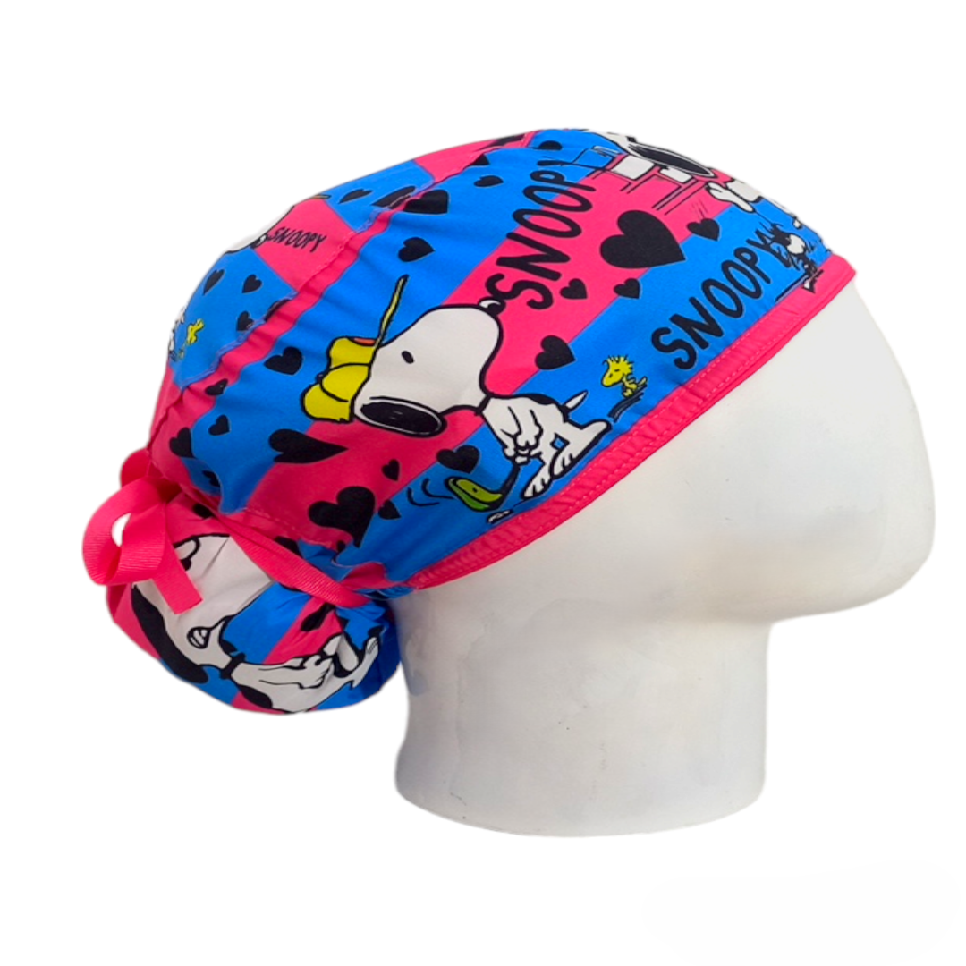 Gorro Quirúrgico Mujer y Portacarnet Snoopy Fucsia - gorro antifluido para mujer Doctools - foto 2