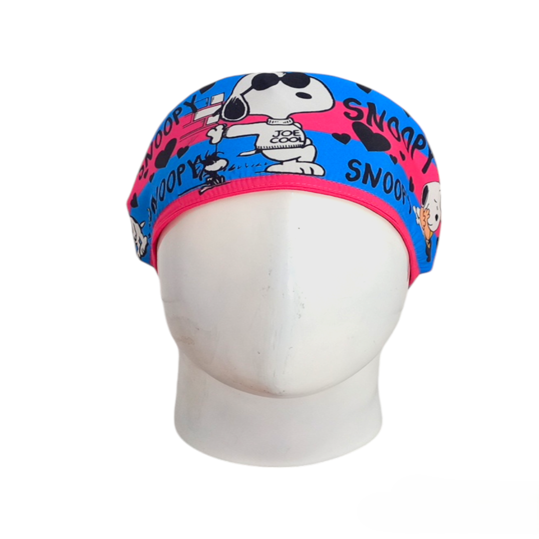 Gorro Quirúrgico Mujer y Portacarnet Snoopy Fucsia - gorro antifluido para mujer Doctools - foto 3
