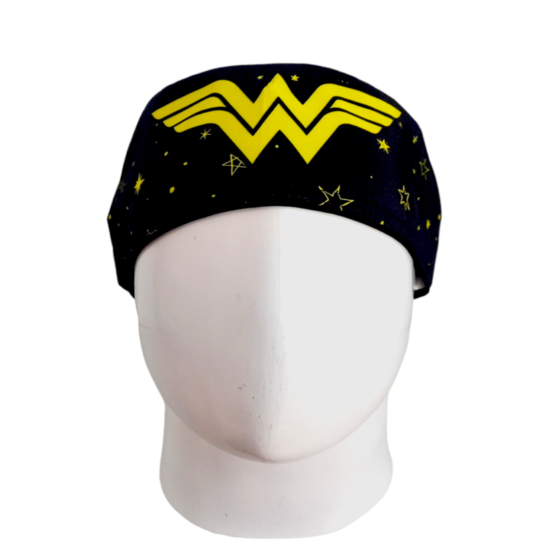 Gorro Quirúrgico Mujer y Portacarnet Mujer Maravilla Negro - gorro antifluido para mujer Doctools - foto 3
