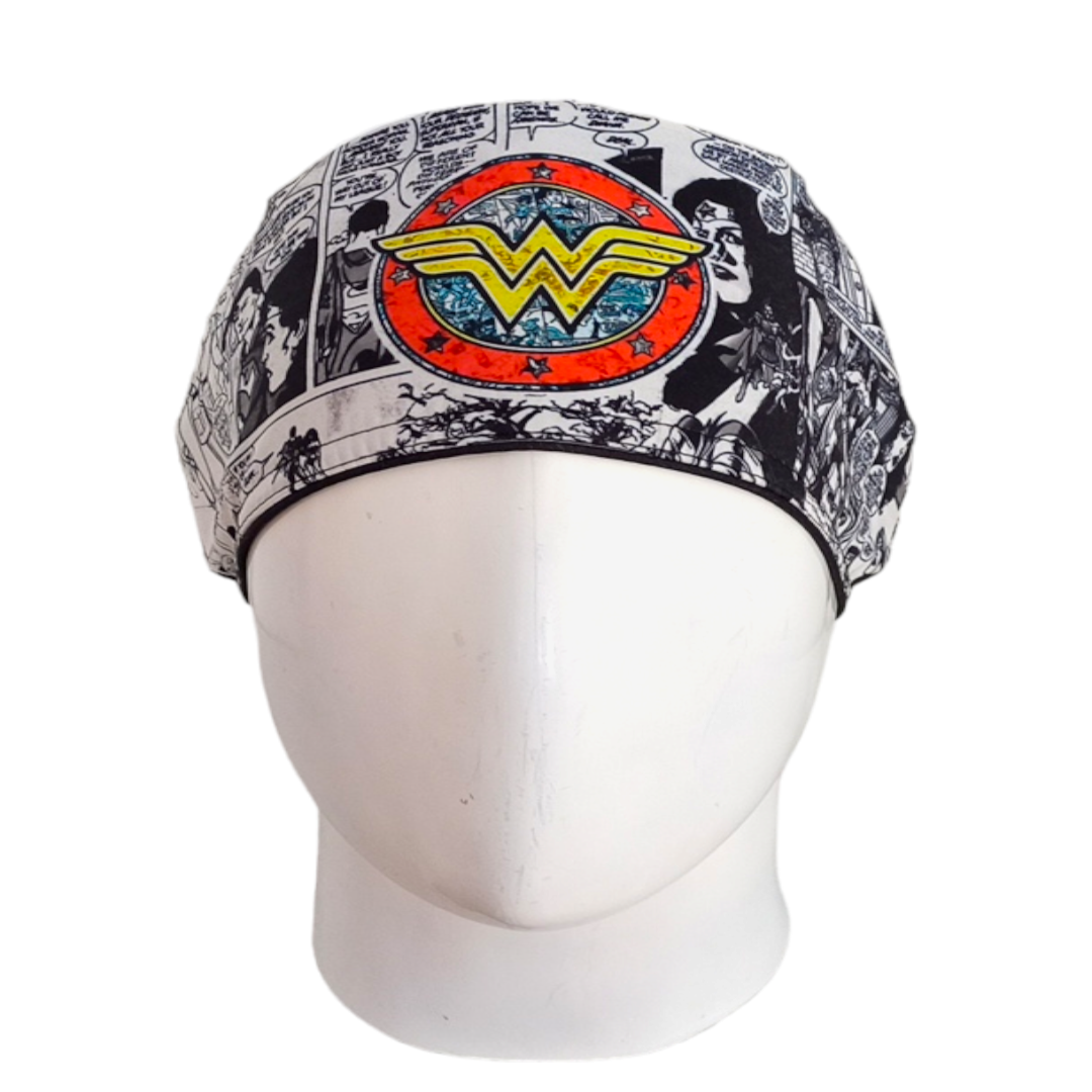 Gorro Quirúrgico Mujer y Portacarnet Mujer Maravilla Historieta - gorro antifluido para mujer Doctools - foto 3