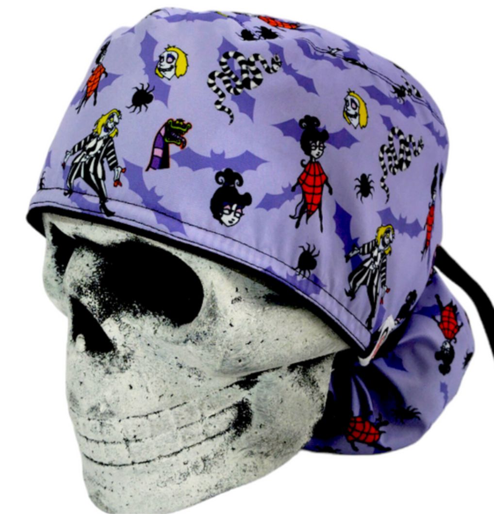 Gorro Quirúrgico Mujer y Portacarnet Beetlejuice Lila - gorro antifluido para mujer Doctools - foto 1