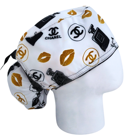 Gorro Quirúrgico Mujer y Portacarnet Chanel Blanco - gorro antifluido para mujer Doctools - foto 2