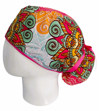 Gorro Quirúrgico Mujer y Portacarnet Mandala Floral - gorro antifluido para mujer Doctools - foto 1