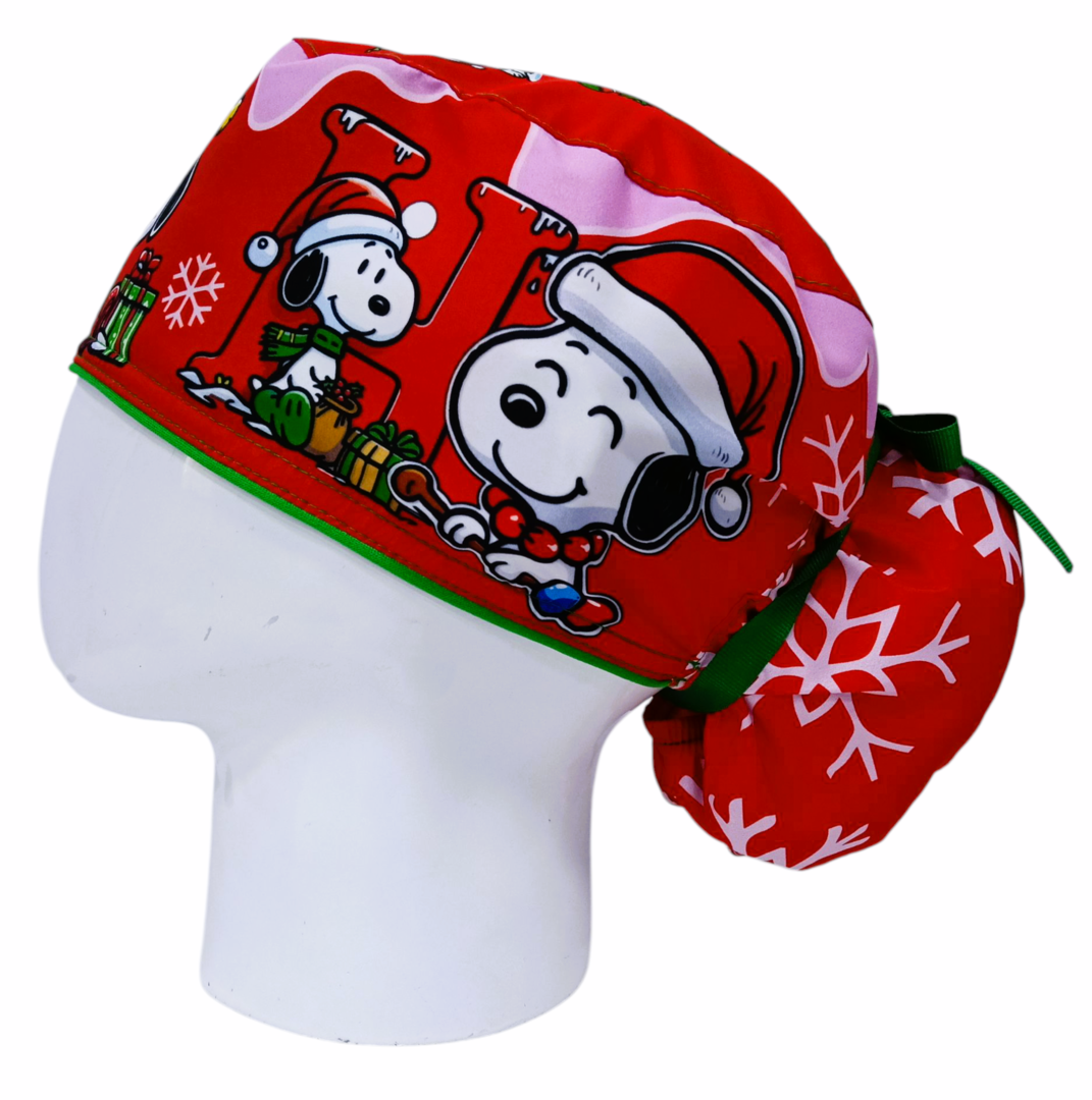 Gorro Quirúrgico Mujer y Portacarnet Navidad Snoopy Rojo - gorro antifluido para mujer Doctools - foto 1