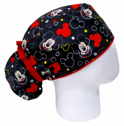 Gorro Quirúrgico Mujer y Portacarnet Mickey Siluetas Rojas - gorro antifluido para mujer Doctools - foto 2