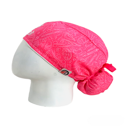 Gorro Quirúrgico Mujer y Portacarnet Instrumentador Quirúrgico Fucsia con Letra - gorro antifluido para mujer Doctools - foto 1