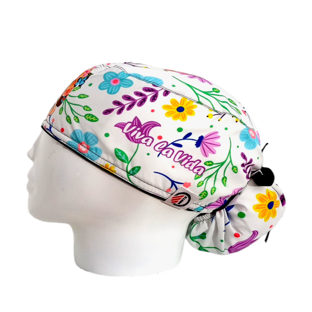 Gorro Quirúrgico Mujer y Portacarnet Frida Animada Blanco - gorro antifluido para mujer Doctools - foto 1