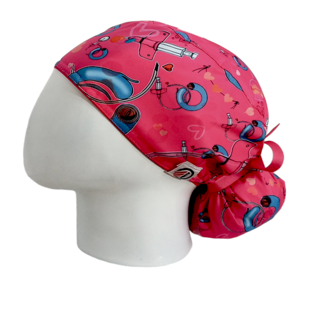 Gorro Quirúrgico Mujer y Portacarnet Dispositivos Fucsia - gorro antifluido para mujer Doctools - foto 1