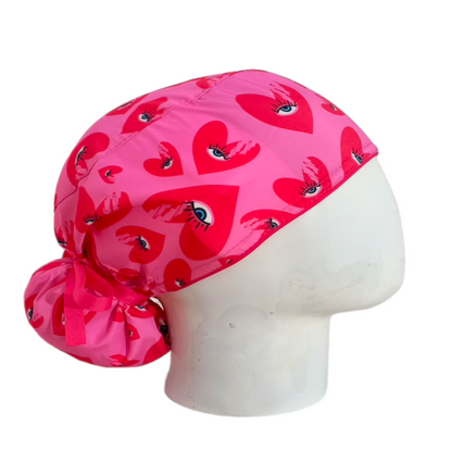 Gorro Quirúrgico Mujer y Portacarnet Corazones y Ojo Turco Fucsia - gorro antifluido para mujer Doctools - foto 2