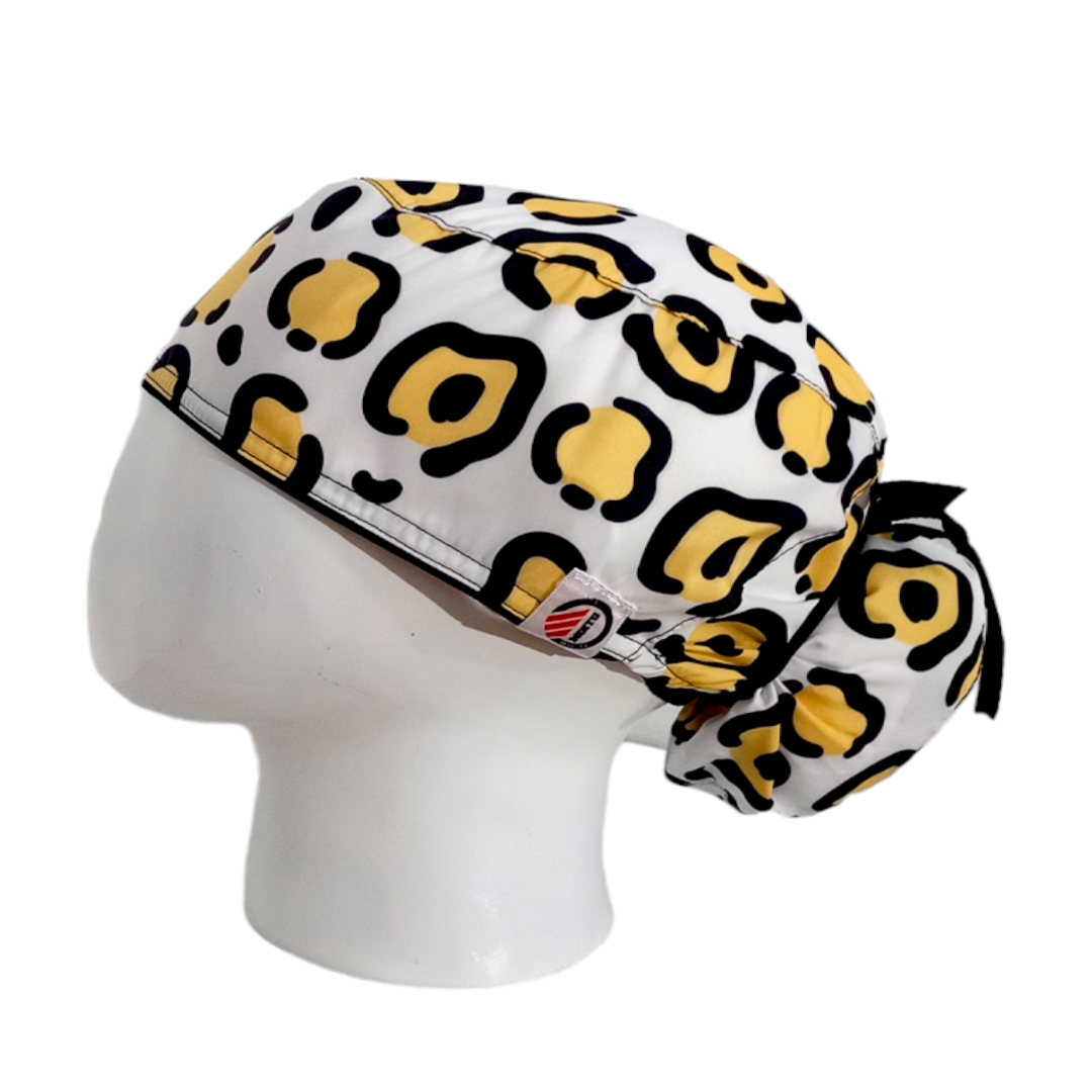Gorro Quirúrgico Mujer y Portacarnet Animal Print Blanco - gorro antifluido para mujer Doctools - foto 1