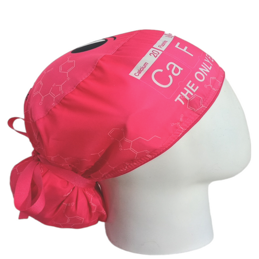 Gorro Quirúrgico Mujer y Portacarnet Cafeína Fucsia - gorro antifluido para mujer Doctools - foto 2
