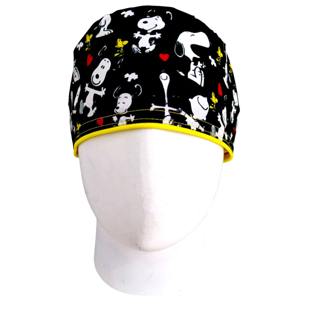 Gorro Quirúrgico Mujer y Portacarnet Snoopy Negro - gorro antifluido para mujer Doctools - foto 3