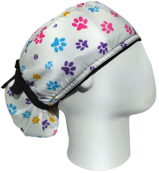 Gorro Quirúrgico Mujer y Portacarnet Huellitas - gorro antifluido para mujer Doctools - foto 2