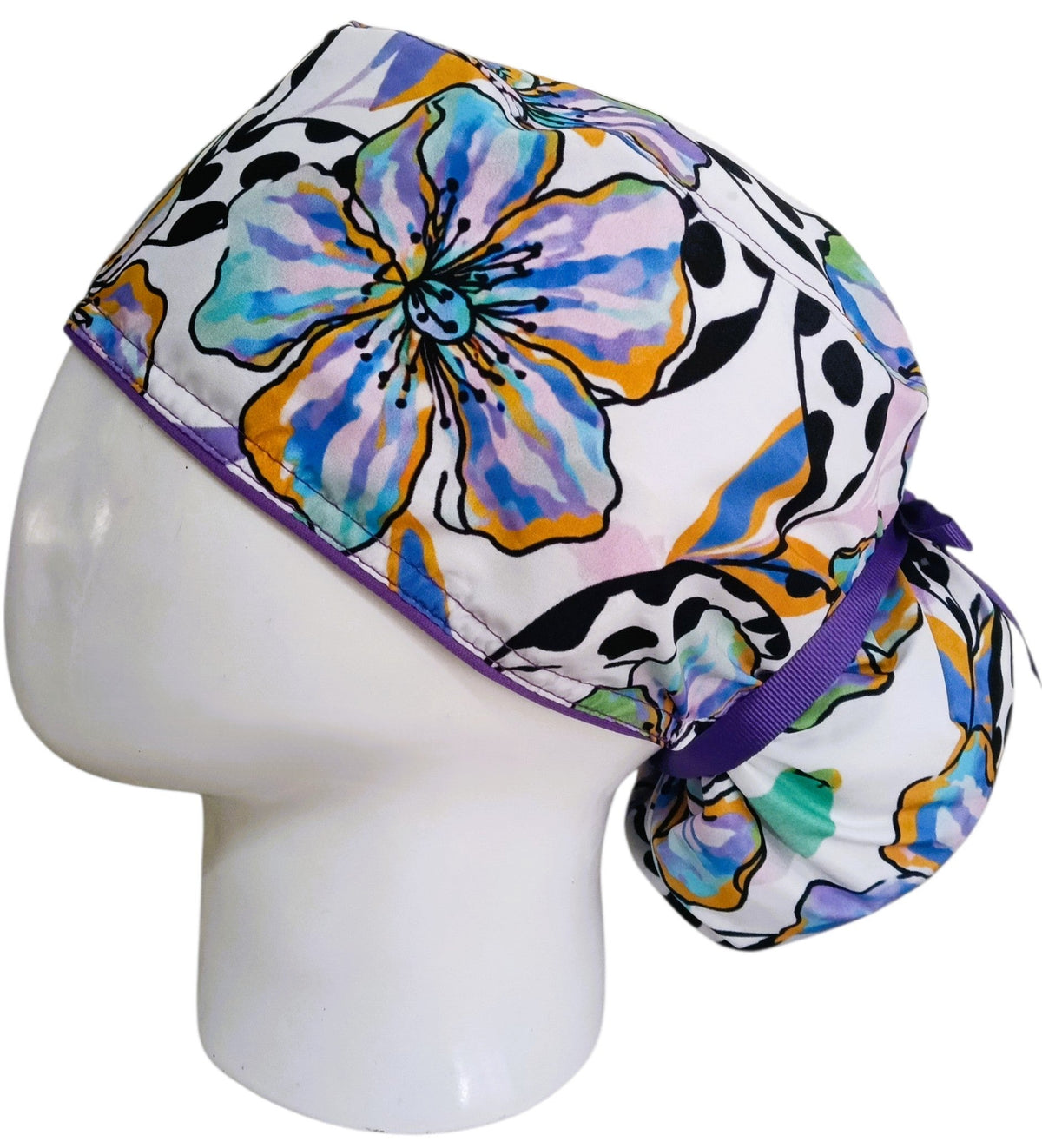 Gorro Quirúrgico Mujer y Portacarnet Flores Moradas - gorro antifluido para mujer Doctools - foto 1