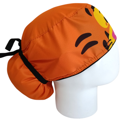 Gorro Quirúrgico Mujer y Portacarnet Tigger Naranja - gorro antifluido para mujer Doctools - foto 2