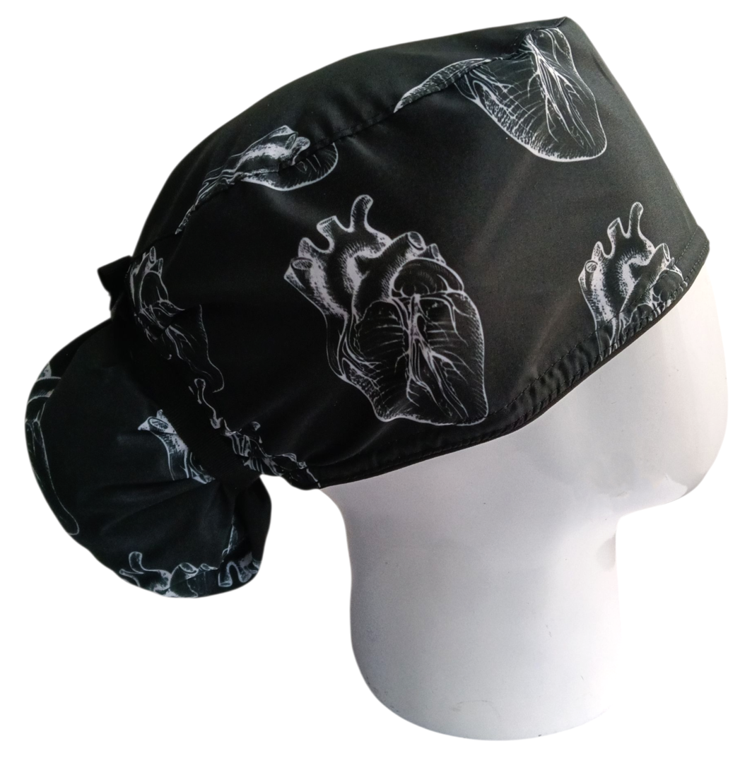 Gorro Quirúrgico Mujer y Portacarnet Corazones Negro - gorro antifluido para mujer Doctools - foto 2