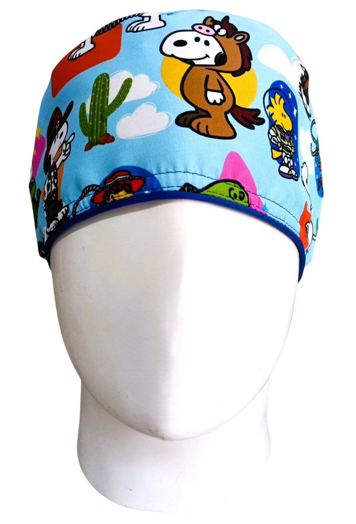 Gorro Quirúrgico Mujer y Portacarnet Snoopy Azul Claro - gorro antifluido para mujer Doctools - foto 3