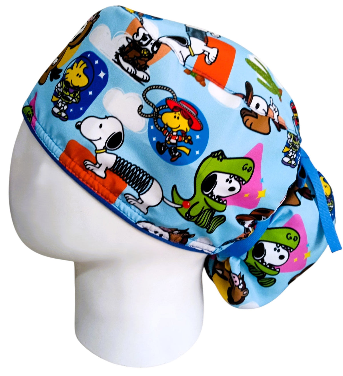 Gorro Quirúrgico Mujer y Portacarnet Snoopy Azul Claro - gorro antifluido para mujer Doctools - foto 1