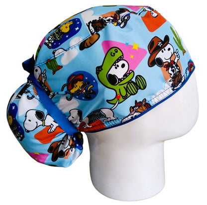 Gorro Quirúrgico Mujer y Portacarnet Snoopy Azul Claro - gorro antifluido para mujer Doctools - foto 2