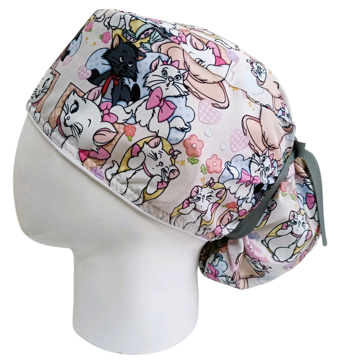 Gorro Quirúrgico Mujer y Portacarnet Marie Gata Flores - gorro antifluido para mujer Doctools - foto 1