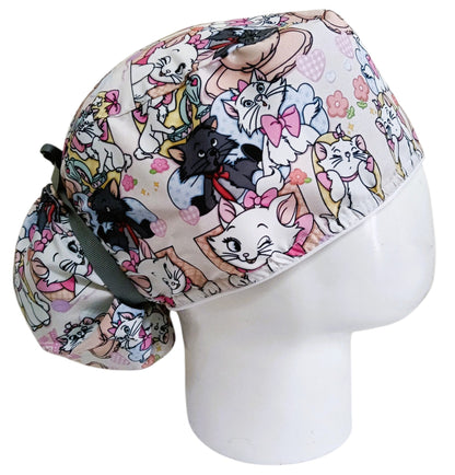 Gorro Quirúrgico Mujer y Portacarnet Marie Gata Flores - gorro antifluido para mujer Doctools - foto 2