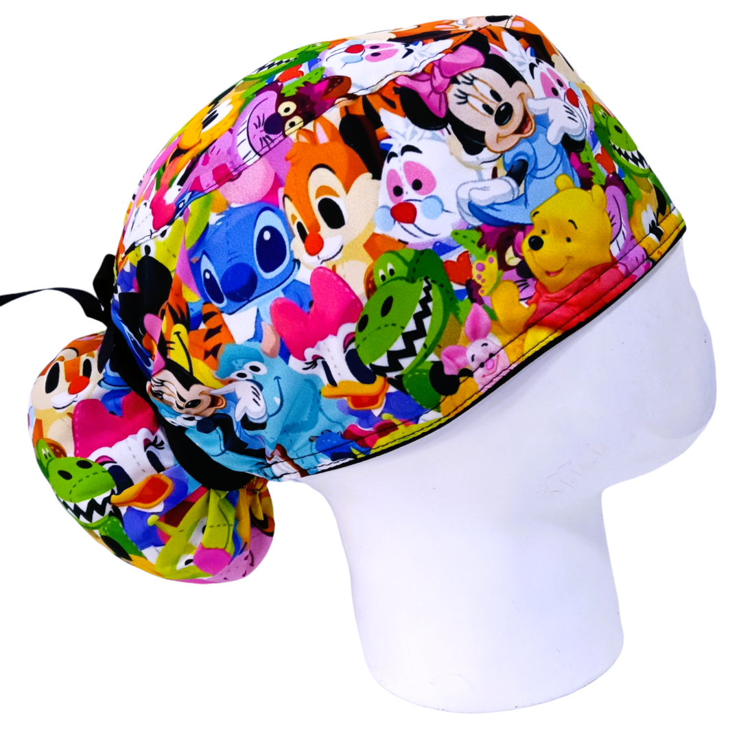 Gorro Quirúrgico Mujer y Portacarnet Disney Personajes Collage - gorro antifluido para mujer Doctools - foto 2