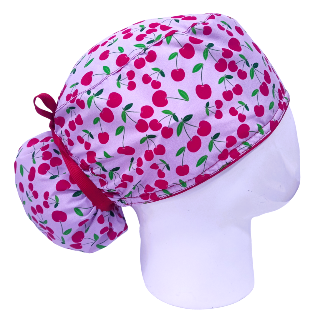Gorro Quirúrgico Mujer y Portacarnet Cerezas - gorro antifluido para mujer Doctools - foto 2