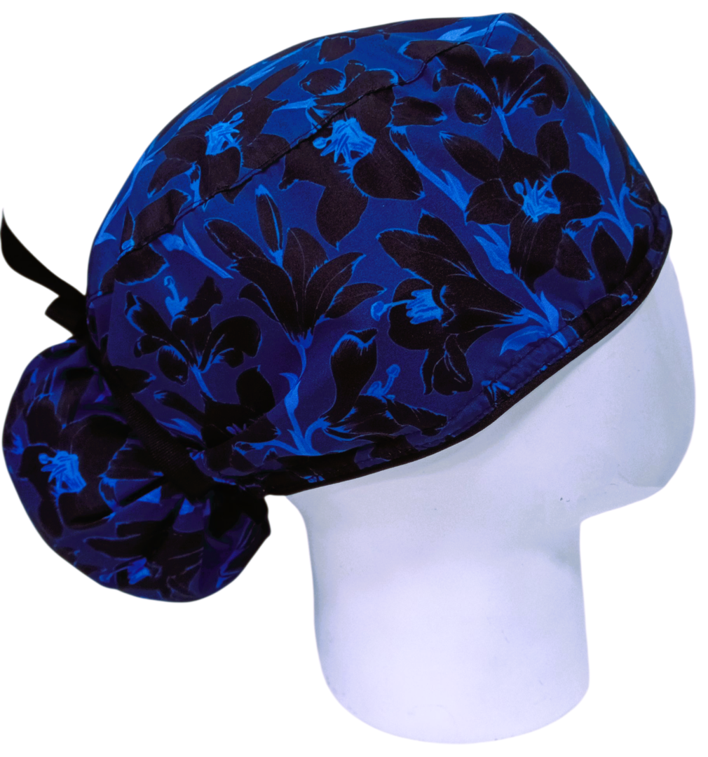 Gorro Quirúrgico Mujer y Portacarnet Flores Azul Eléctrico - gorro antifluido para mujer Doctools - foto 2