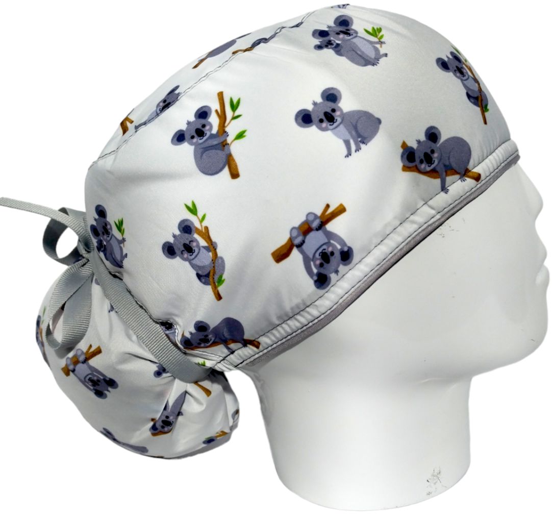Gorro Quirúrgico Mujer y Portacarnet Koala Blanco - gorro antifluido para mujer Doctools - foto 2