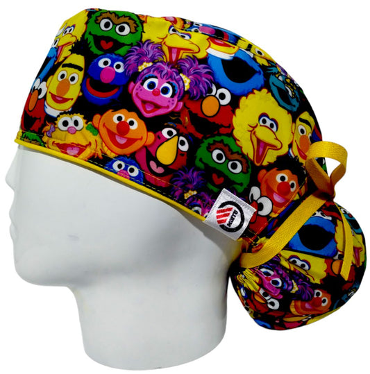 Gorro Quirúrgico Mujer y Portacarnet Plaza Sésamo Personajes - gorro antifluido para mujer Doctools - foto 1
