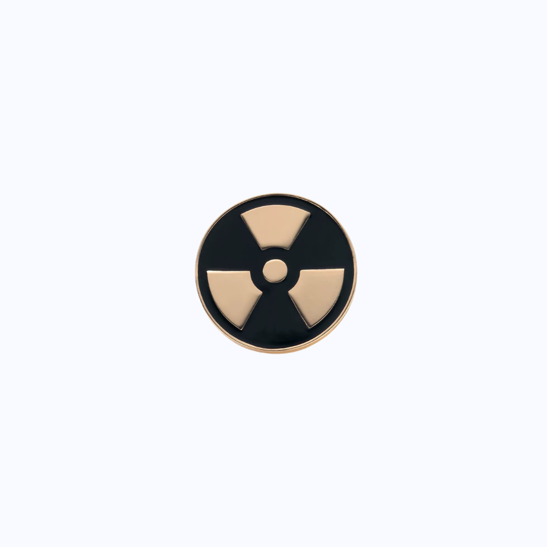 Pin Metálico Radiation Symbol