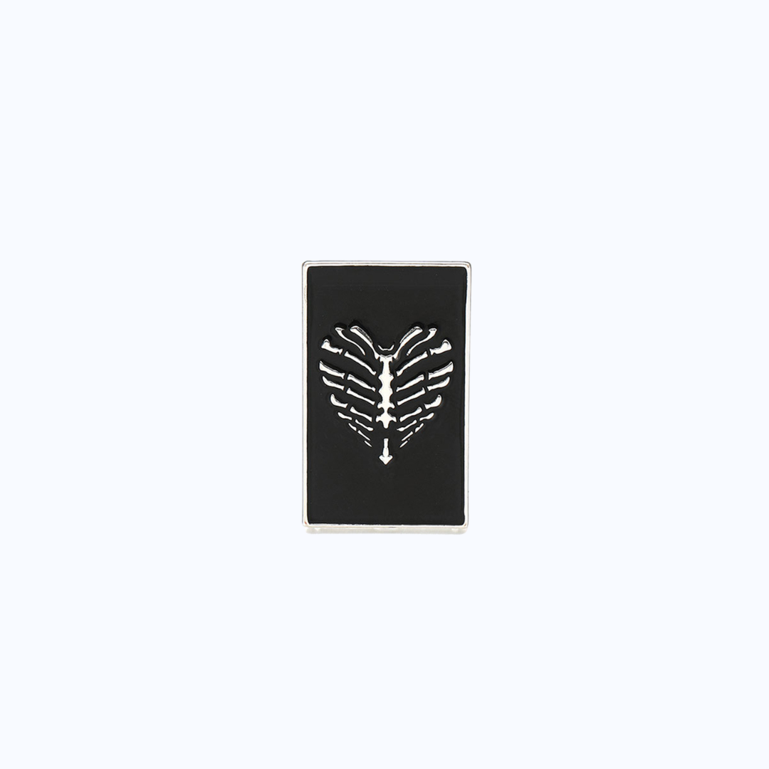 Pin Metálico Corazón de Costillas