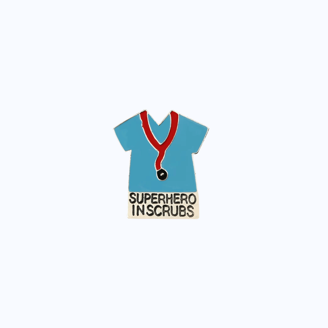 Pin Metálico "Superhero in Scrubs" Uniforme Azul