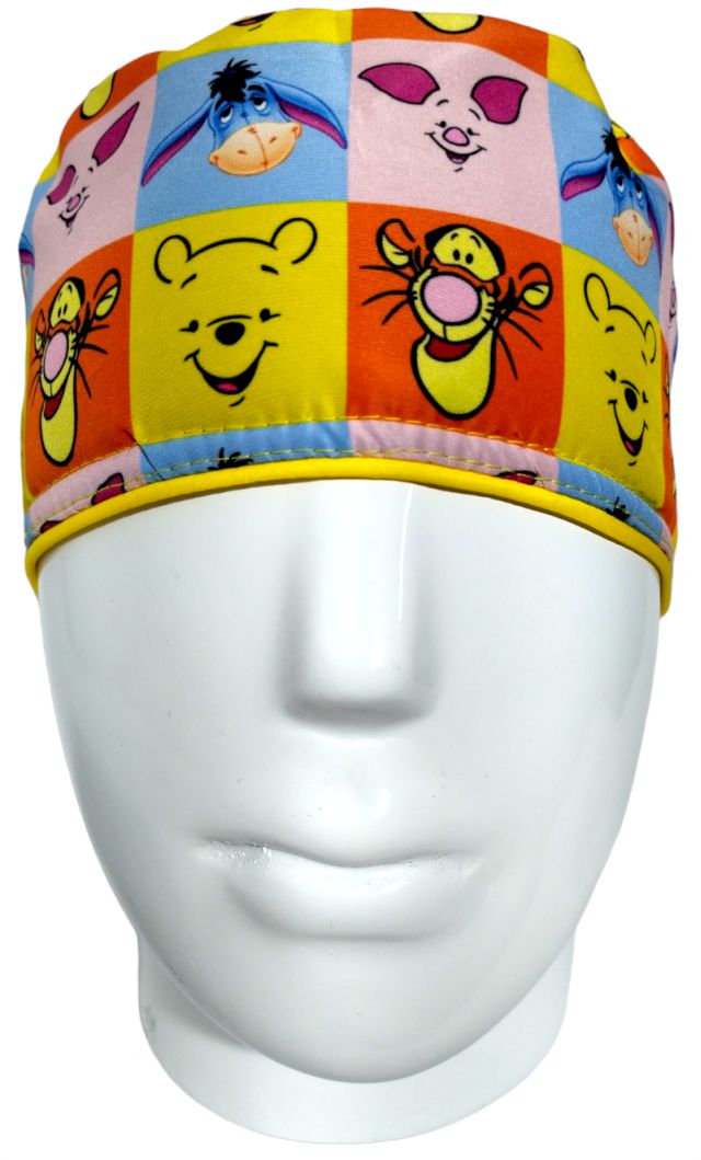 Gorro Quirúrgico Mujer y Portacarnet Winnie Pooh Caritas - gorro antifluido para mujer Doctools - foto 3