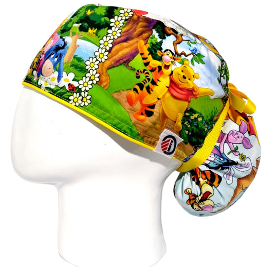 Gorro Quirúrgico Mujer y Portacarnet Winnie Pooh Clásico - gorro antifluido para mujer Doctools - foto 1