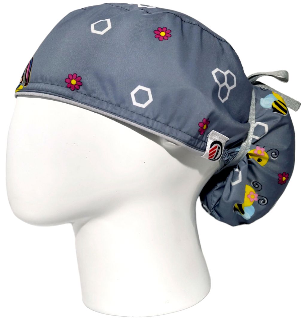Gorro Quirúrgico Mujer y Portacarnet Winnie Pooh Gris - gorro antifluido para mujer Doctools - foto 1