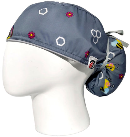 Gorro Quirúrgico Mujer y Portacarnet Winnie Pooh Gris - gorro antifluido para mujer Doctools - foto 1
