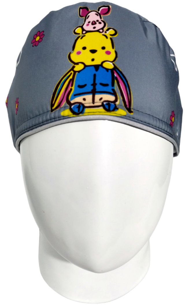 Gorro Quirúrgico Mujer y Portacarnet Winnie Pooh Gris - gorro antifluido para mujer Doctools - foto 3