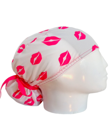 Gorro Quirúrgico Mujer + Lanyard Besos